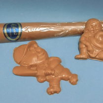 Solid Chocolate Baseball Players & Baseball Bat